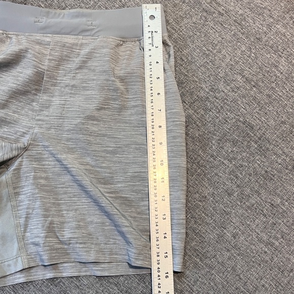 Lululemon Lululemon T.H.E. Linerless Short - Men's Size M - Gray - Picture 9 of 10